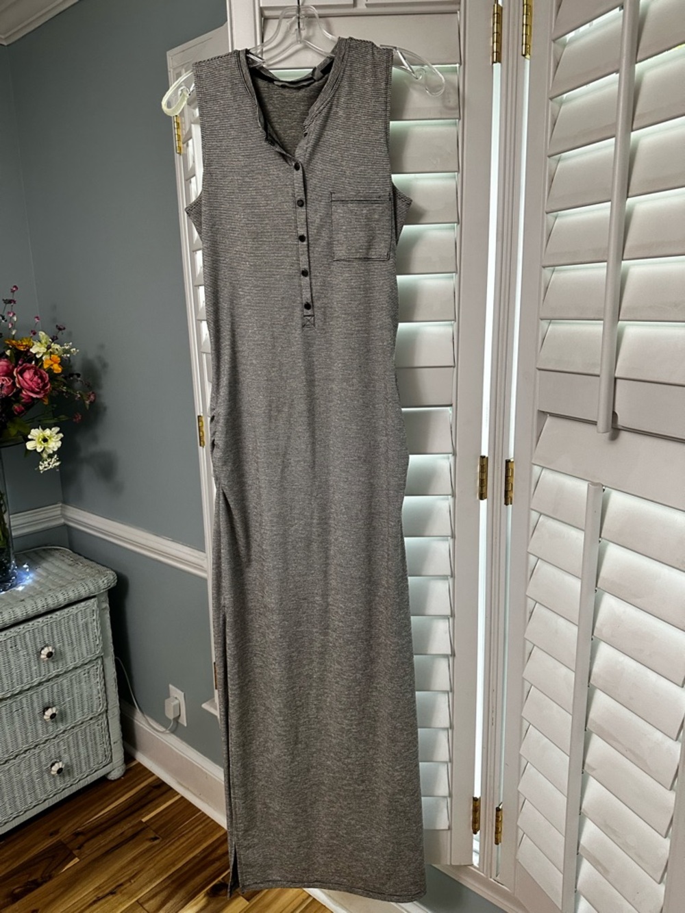 Athleta Gray Sleeveless Maxi Dress